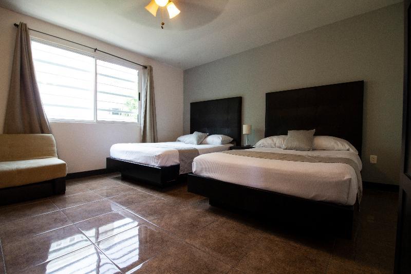 Econosuites Monterrey Exterior photo
