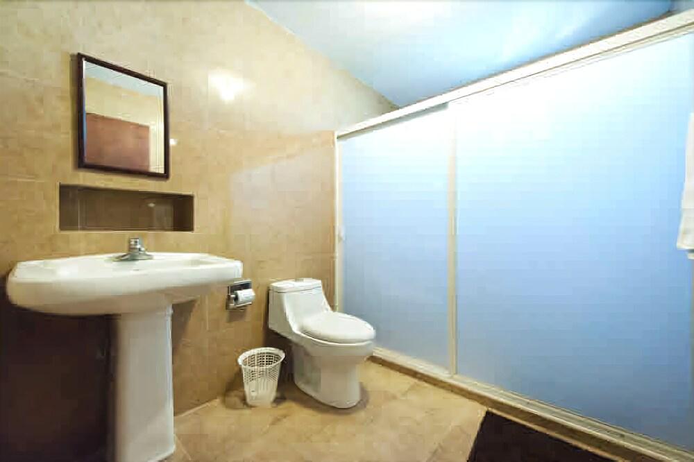 Econosuites Monterrey Exterior photo